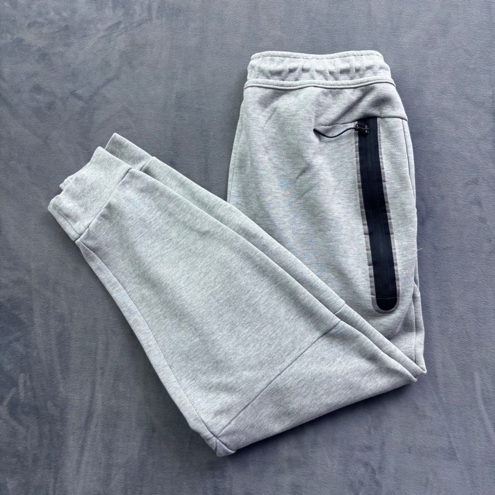 Nike Tech Fleece Joggers Mens Medium Heather Grey Tapered Sweatpants CU4495-063